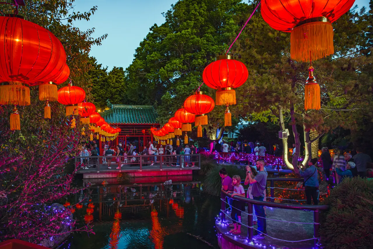Osmanthus-Gardens-Lantern-Fest-Apr-2025-19