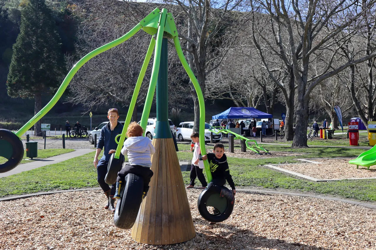 Puketapu family day-3