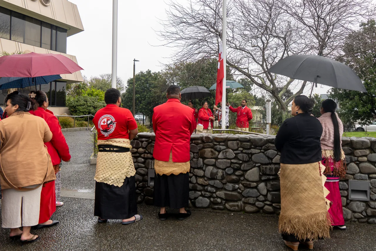 Tongan Flag Raising-02