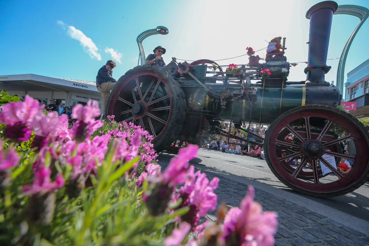 Blossom 2024 PT(297)