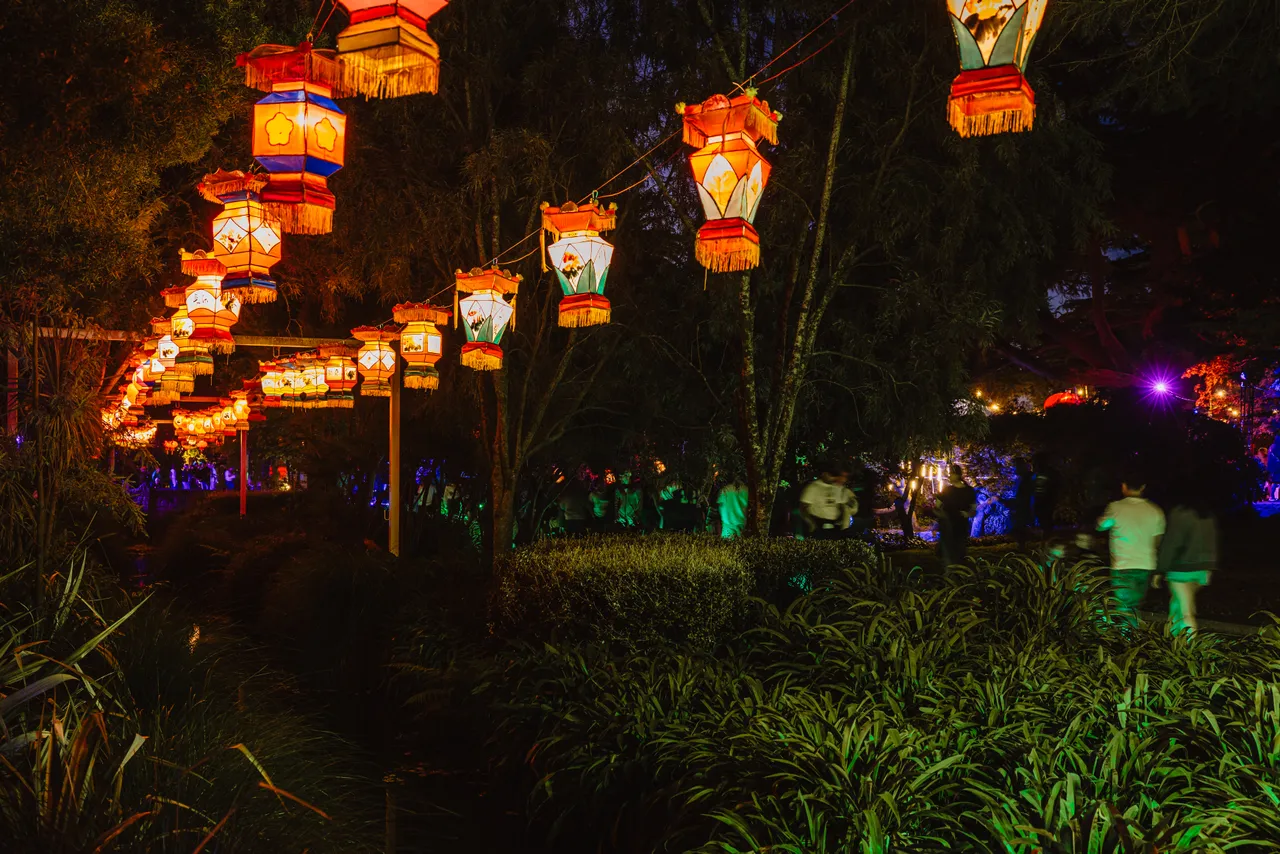 Osmanthus-Gardens-Lantern-Fest-Apr-2025-40