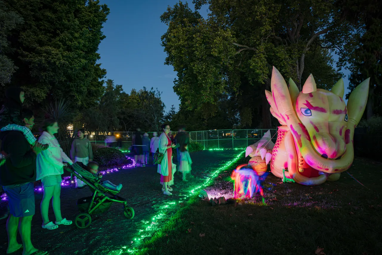 Osmanthus-Gardens-Lantern-Festival 2025 (32)