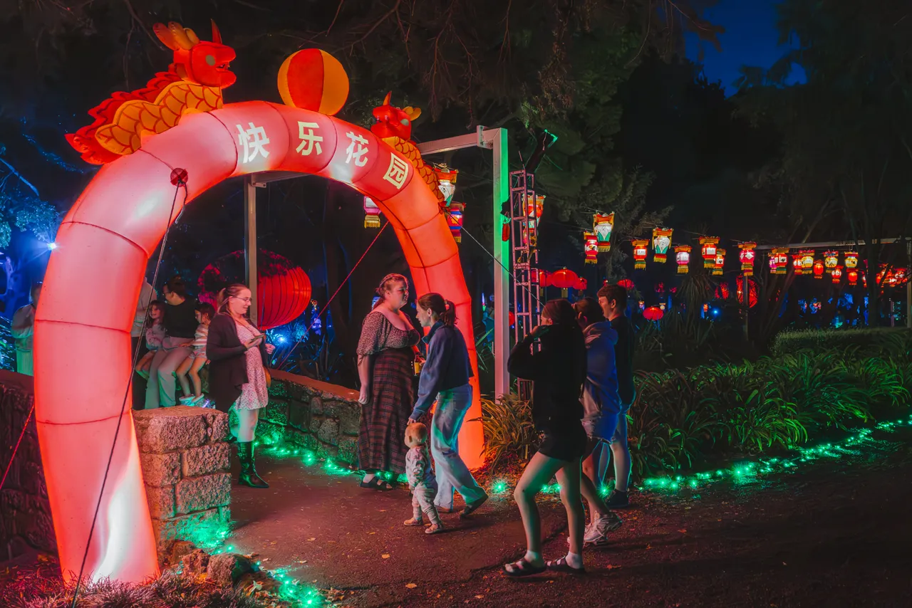 Osmanthus-Gardens-Lantern-Fest-Apr-2025-45