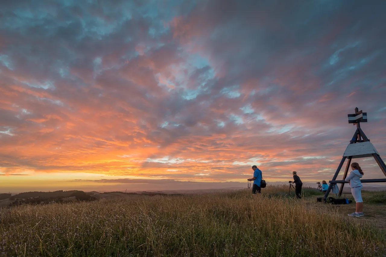Photographers on Sugarloaf, Taradale