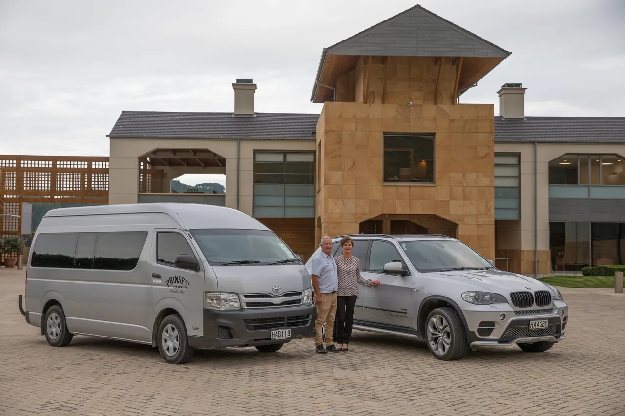 Prinsy's Tour - Prinsy's Vehicles Outside Craggy Range Winery