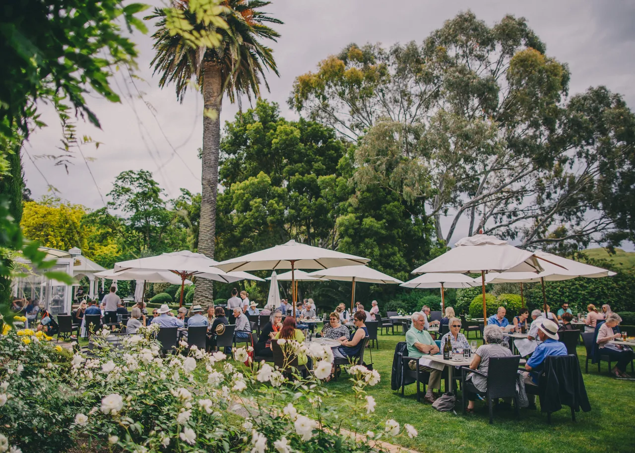 F.A.W.C! Kiwi as Long Lunch at Mission Estate Winery
