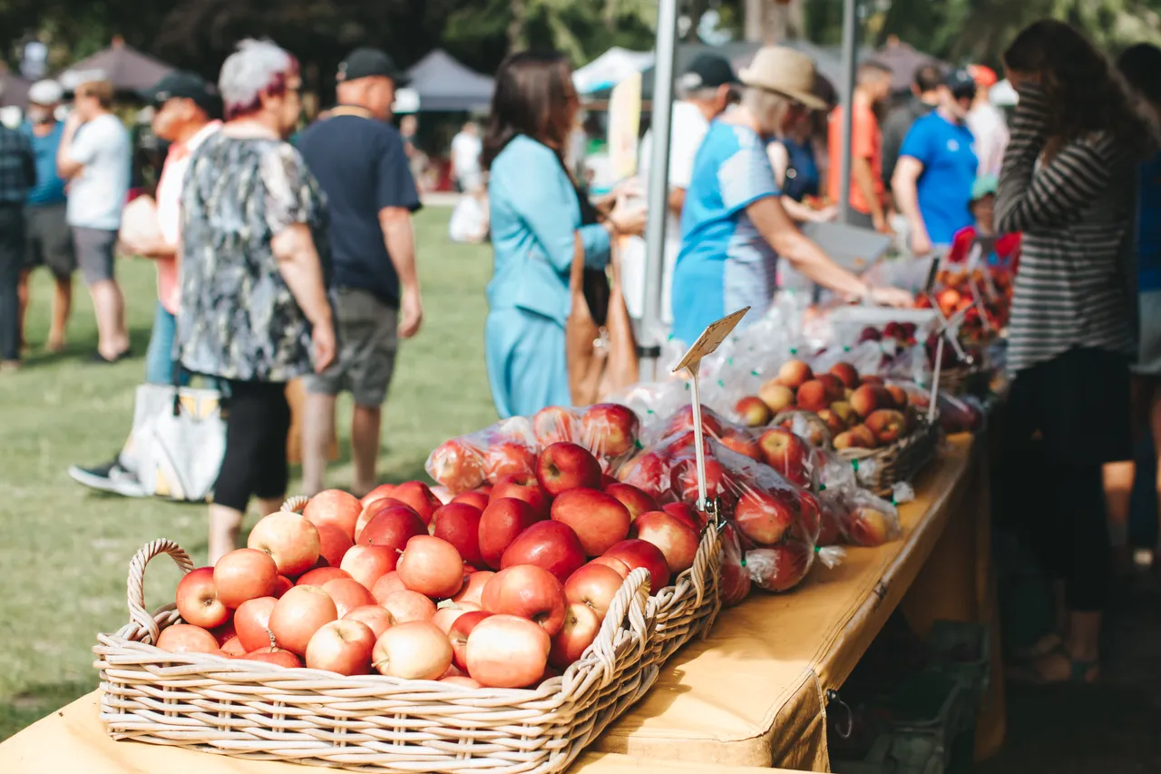 Apples at the Hawke's Bay Farmers' Market
