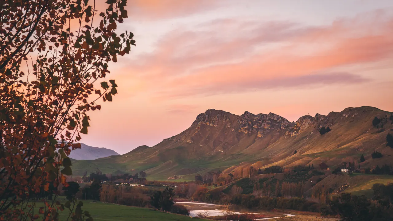 View from Tuki Tuki Valley to Te Mata Peak
