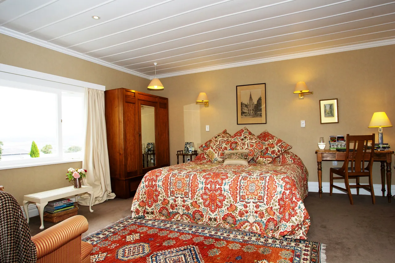 Cobden Garden Bedroom