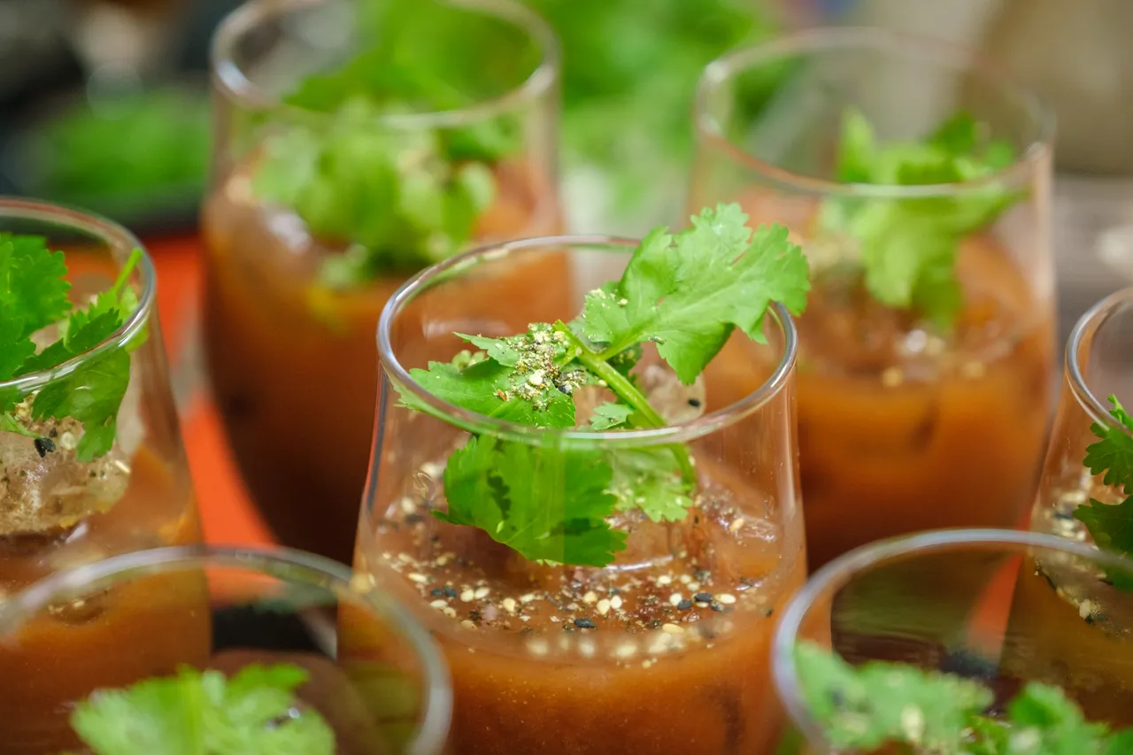 F.A.W.C! Hapi High Tea: The Gincident