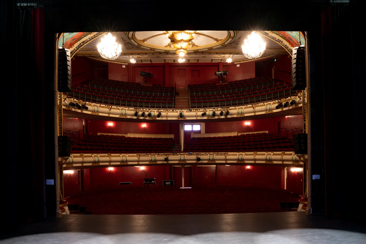 Toitoi Opera House - stage view