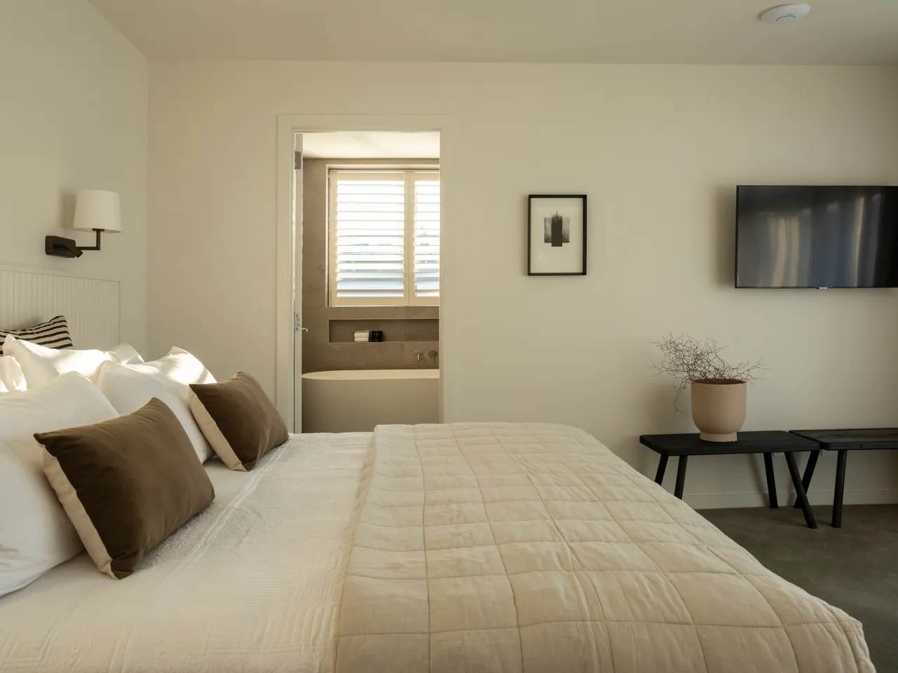 Porters Boutique Hotel - Porters Apartment Master Bedroom