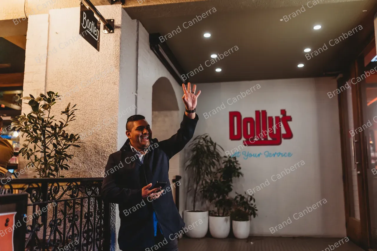 Student's gathering at Dolly's in City Centre (5)