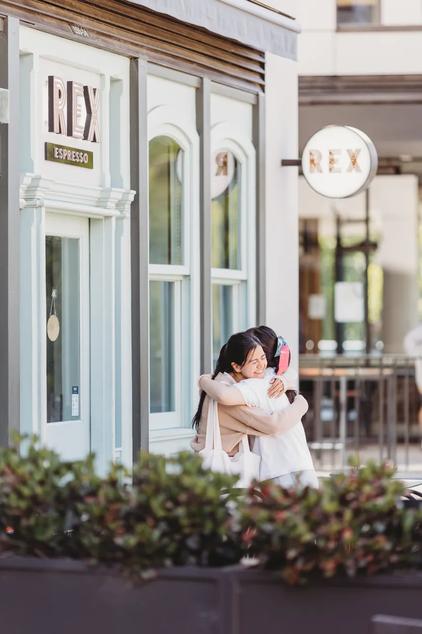 Students meeting at Rex Cafe on ANU Campus