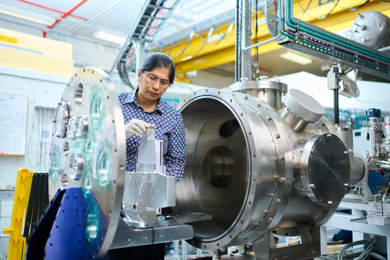 ANU Heavy Ion Accelerator - 100571