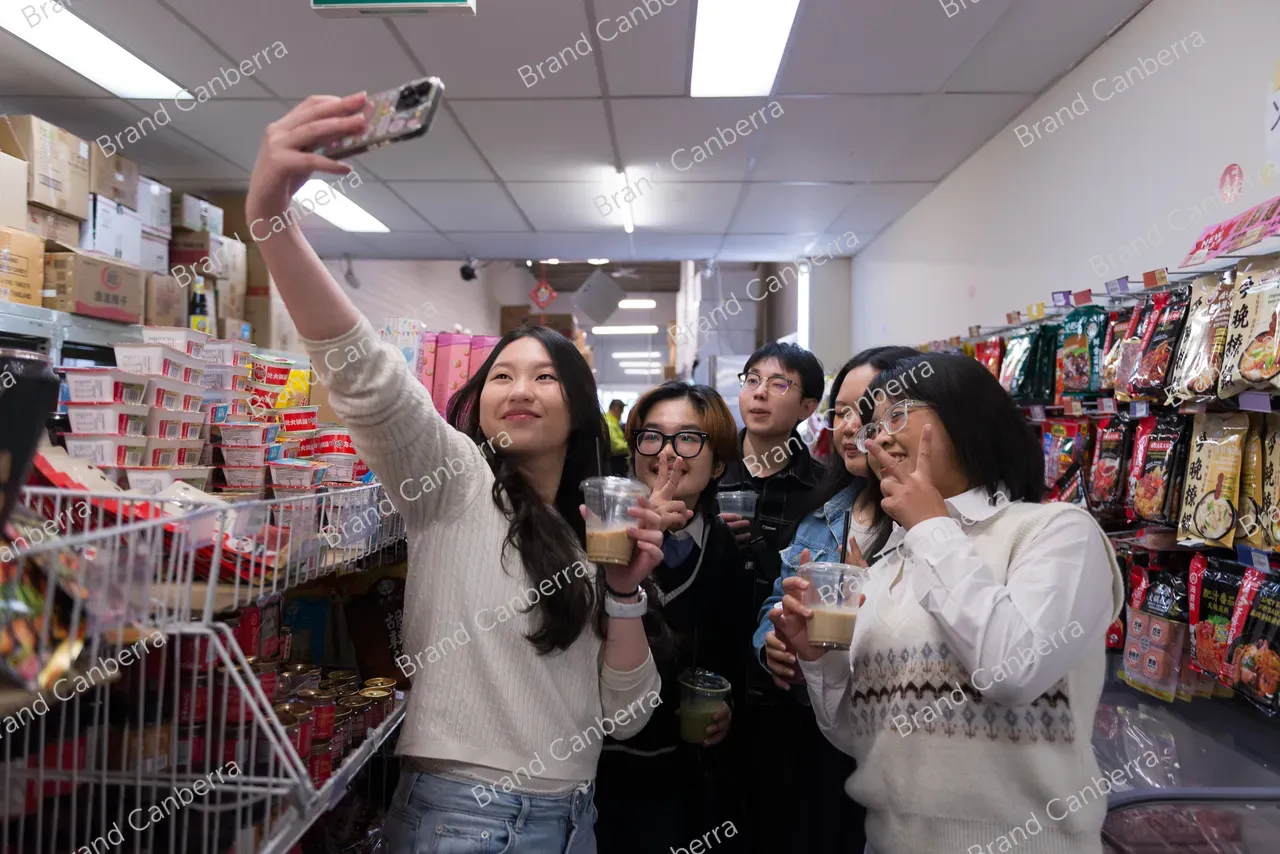 20260625_ACTGOV_0034_Vietnamese-Students-Asian Grocer-Dickson
