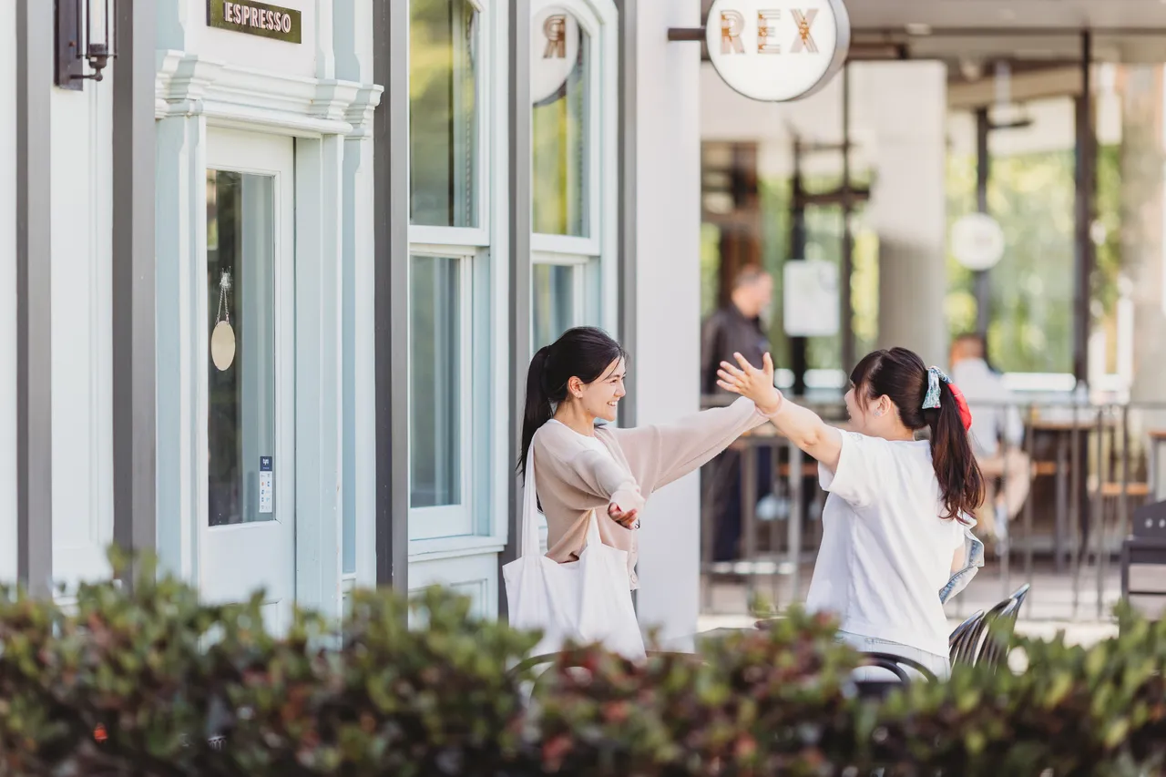 Students meeting at Rex Cafe on ANU Campus
