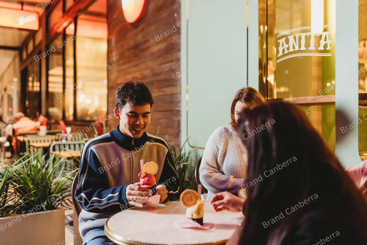 Students gathering at Anita Gelato in the City Centre (1)