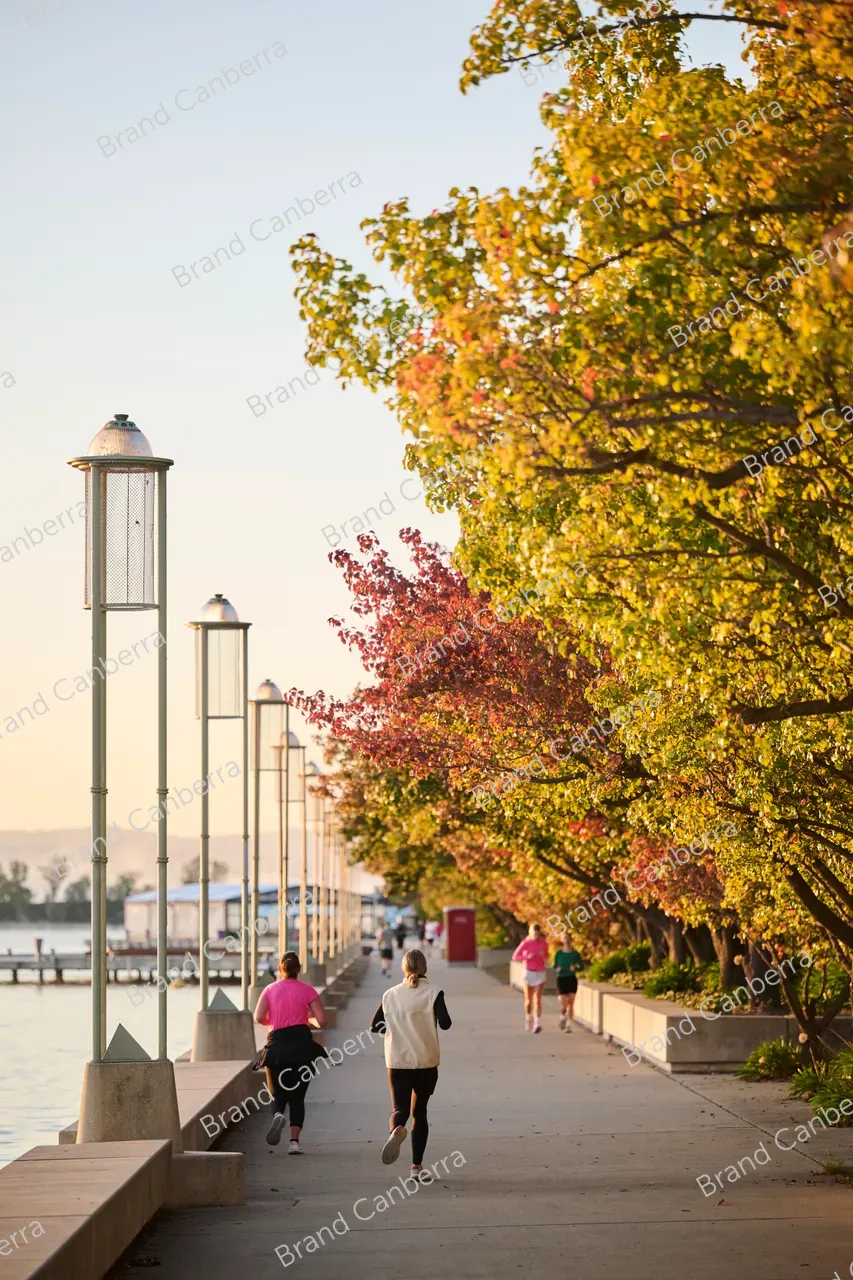 Sunrise scene at Lake Burley Griffin (4)