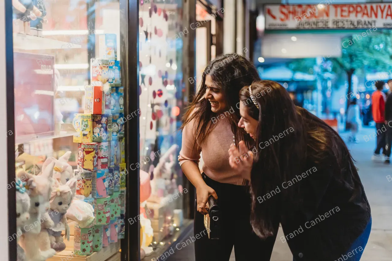 Students walking around Bunda Street in the City Centre (10)
