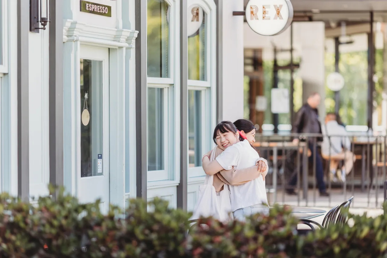 Students meeting at Rex Cafe on ANU Campus