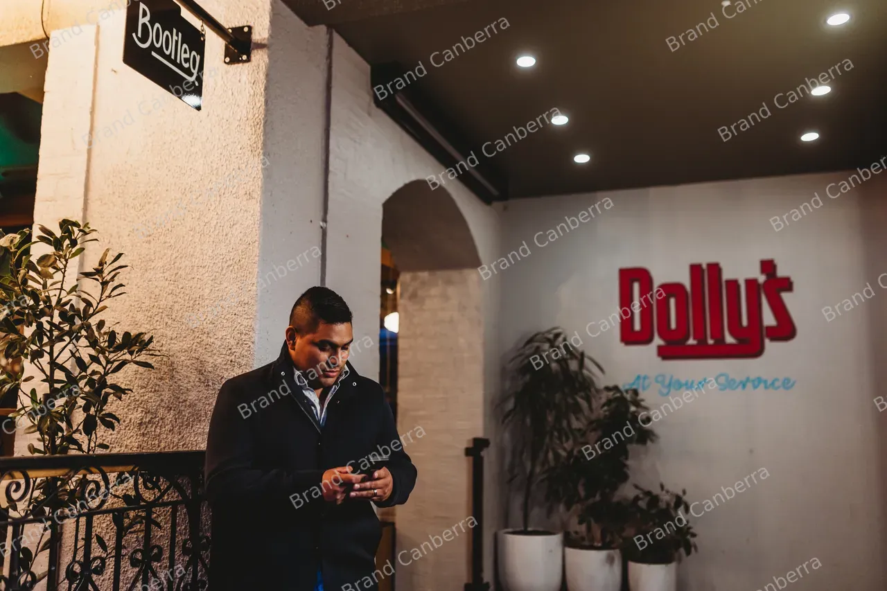 Student's gathering at Dolly's in City Centre (1)
