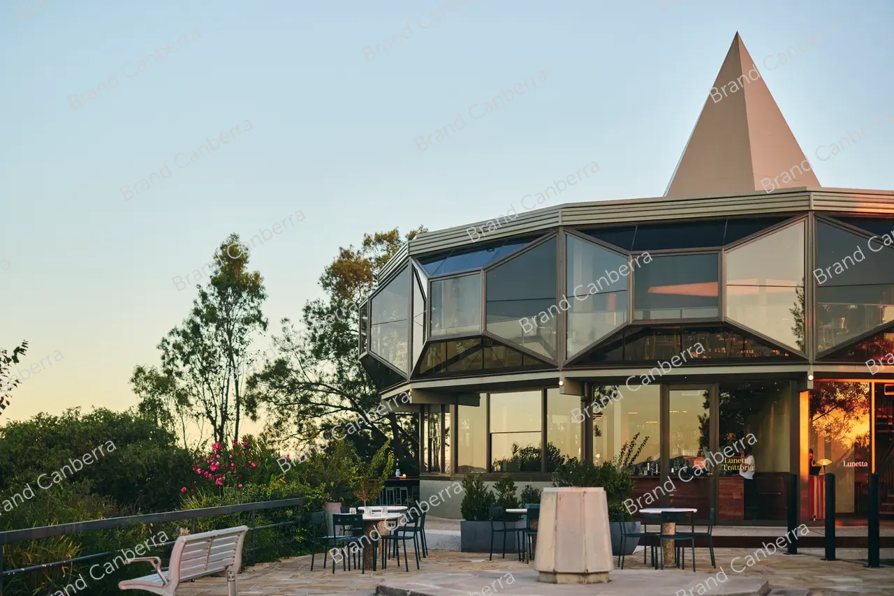 1960s dodecagon mid-century building at the top of Canberra's Red Hill (1)