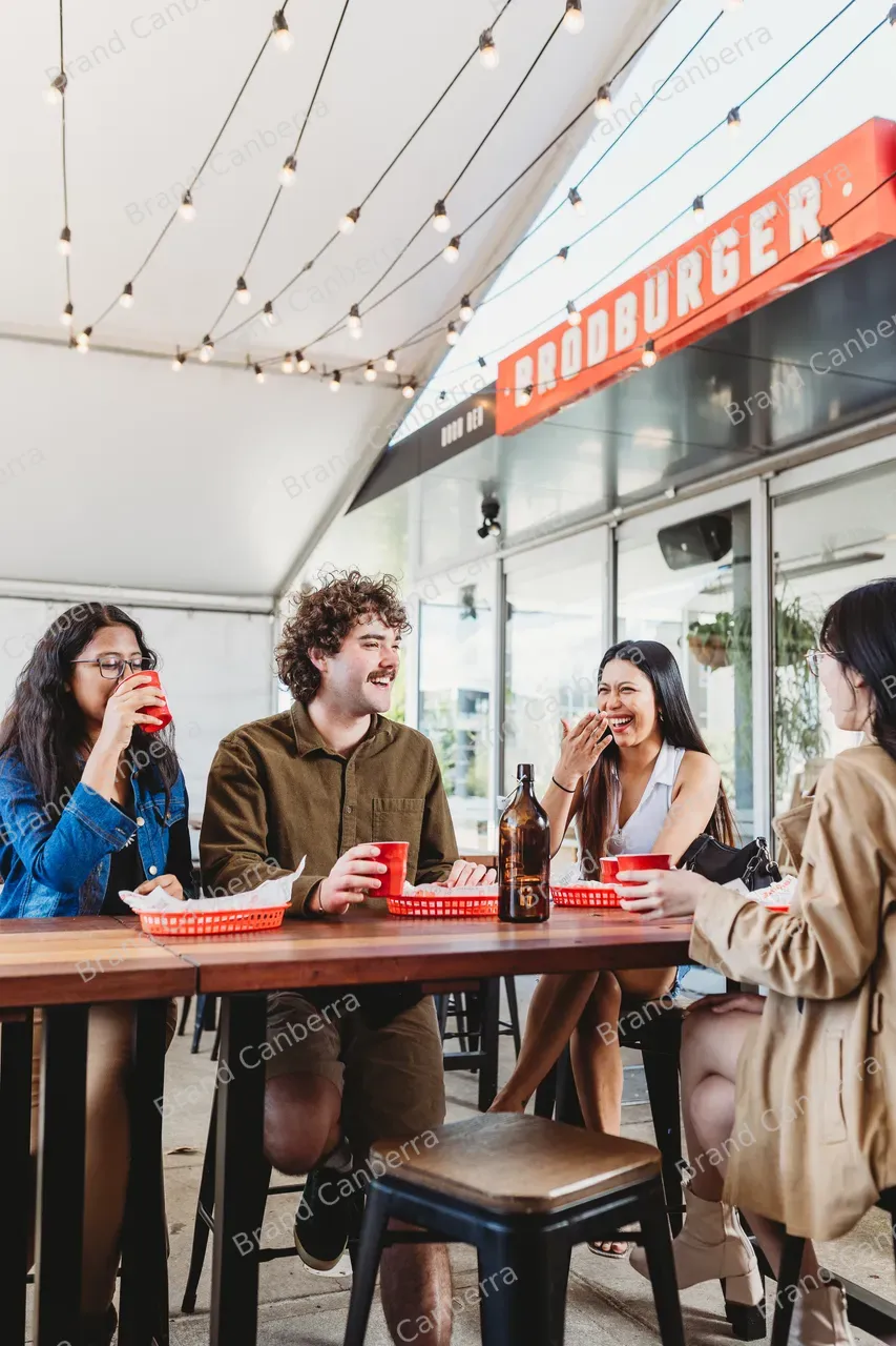 Students at Brodburger in Kingston (4)