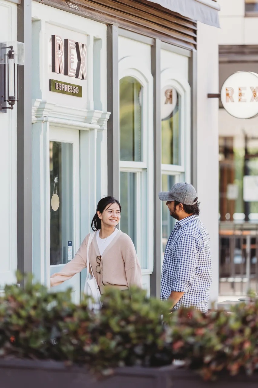 Students meeting at Rex Cafe on ANU Campus