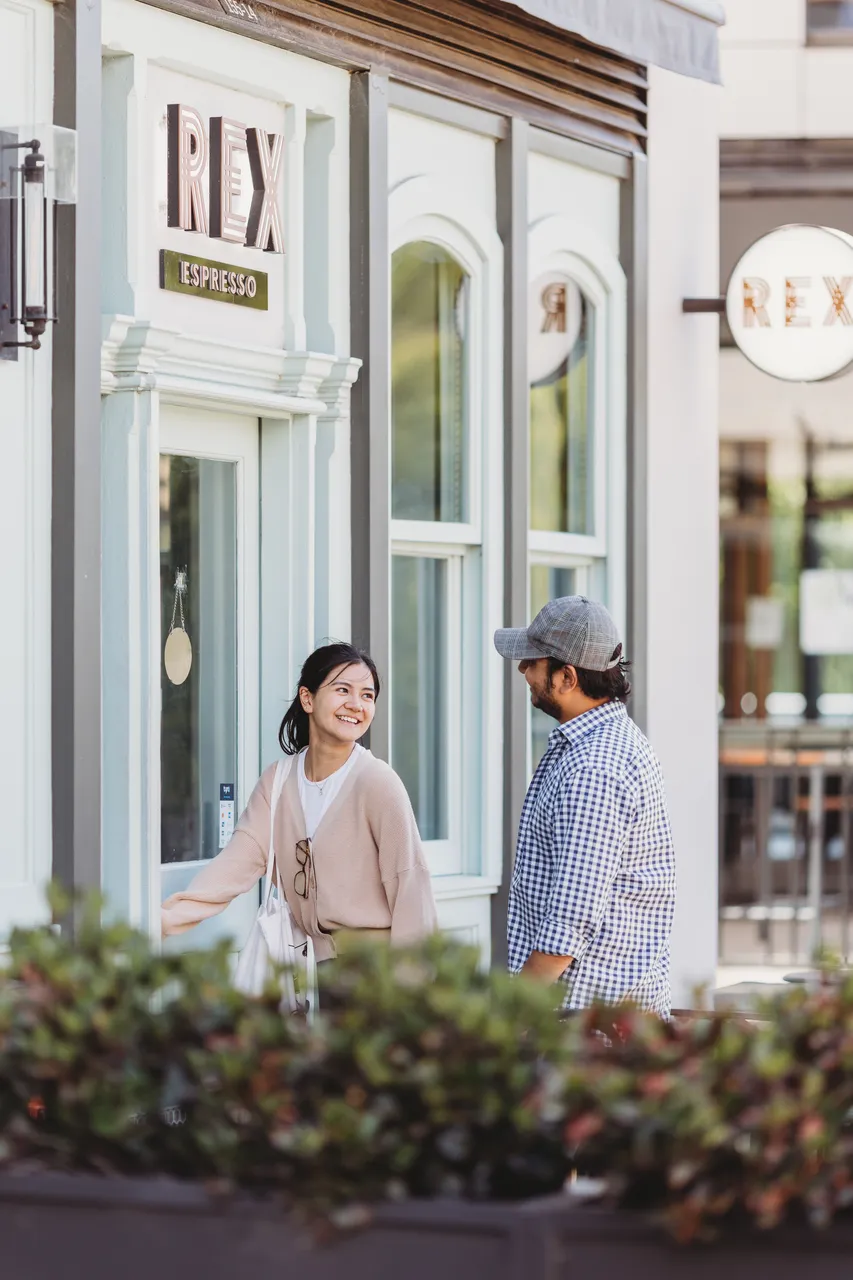 Students meeting at Rex Cafe on ANU Campus