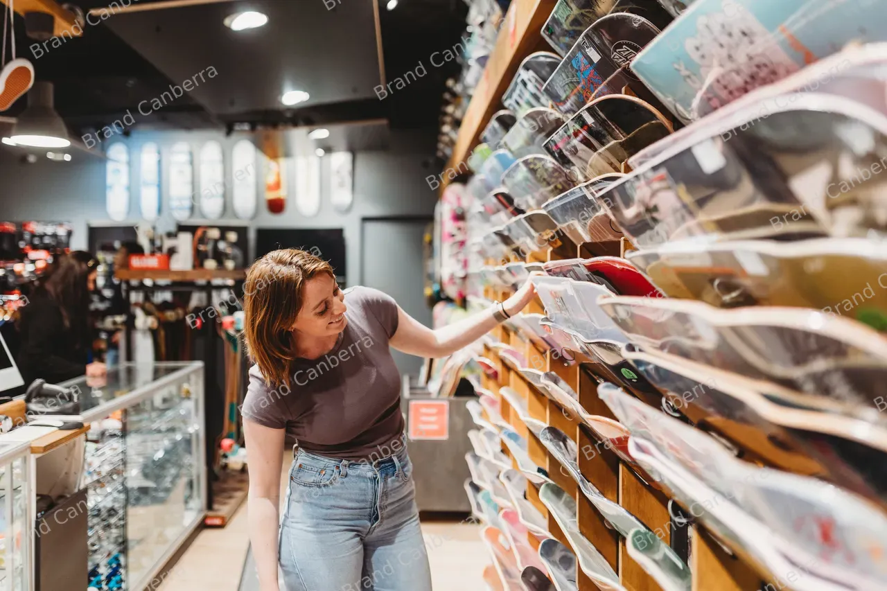 Students shopping at Trilogy Skate Shop in Braddon (12)