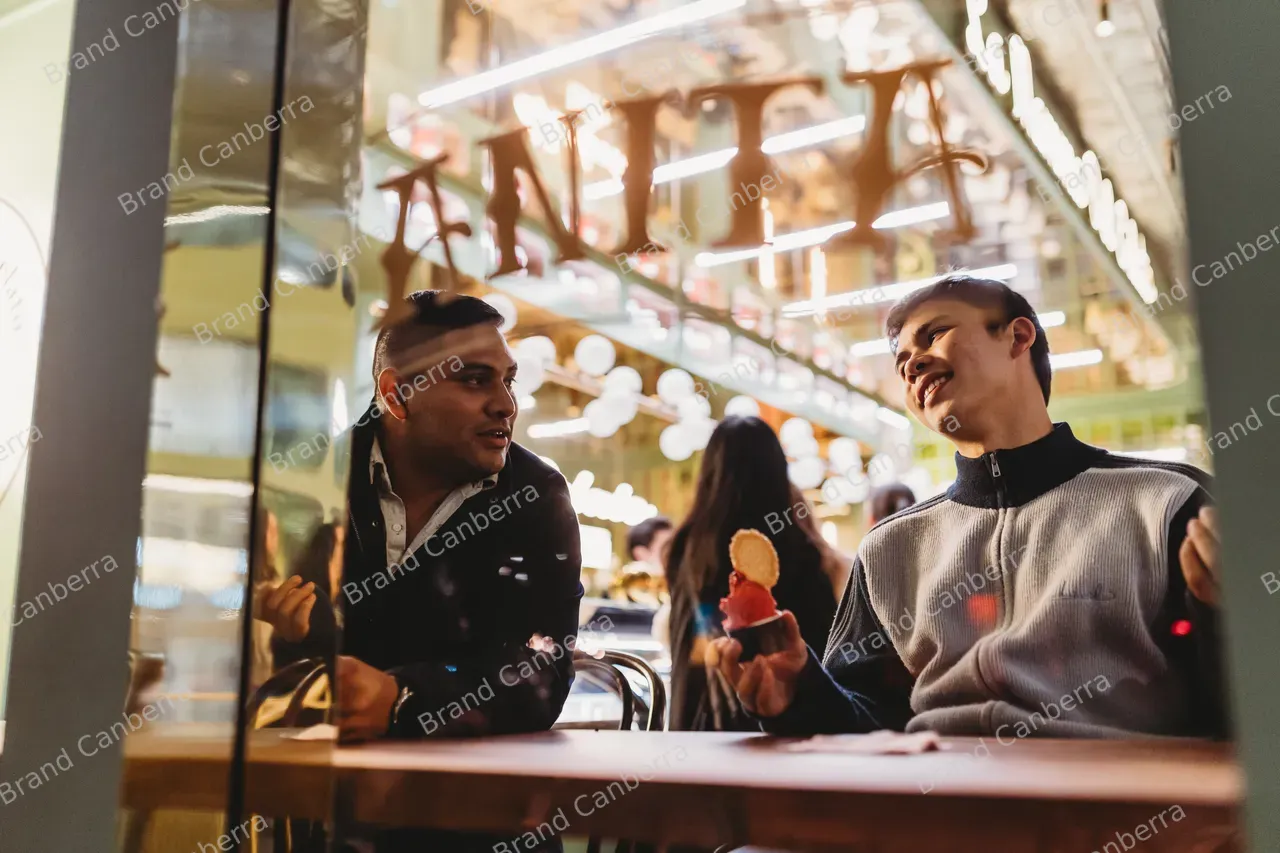 Students gathering at Anita Gelato in the City Centre (6)