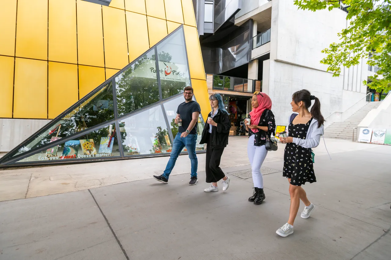 Lonsdale Street Braddon - 100200