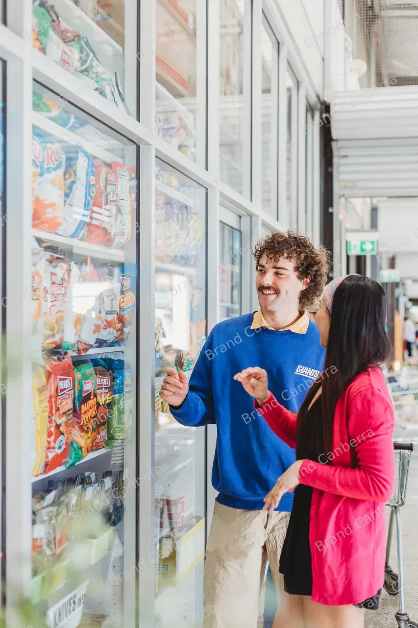 Students shopping at Fyshwick Fresh Food Markets (22)
