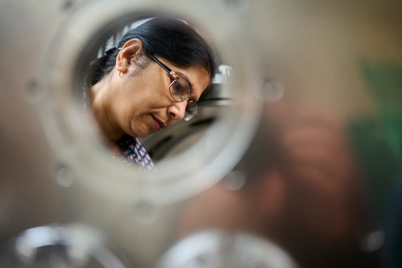 ANU Heavy Ion Accelerator - 100574