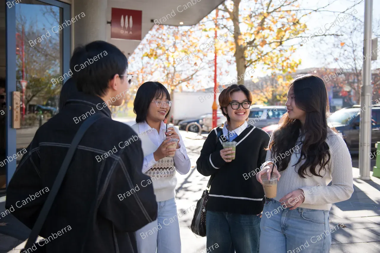 20260625_ACTGOV_0013_Vietnamese-Students-Coffee-Dickson