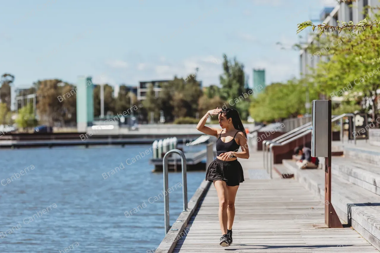 Student jogging along Kingston Foreshore (6)