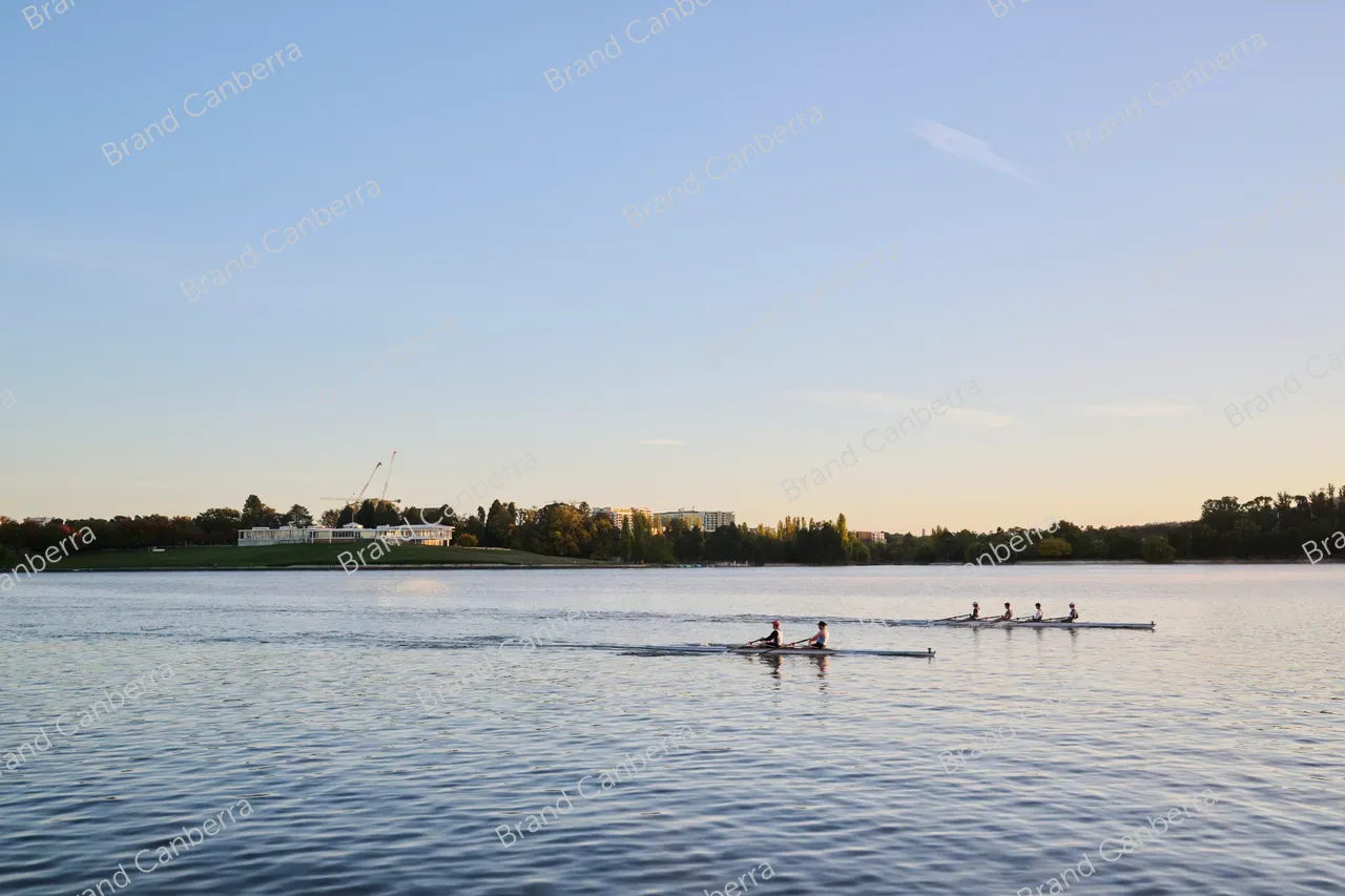 Sunrise scene at Lake Burley Griffin (6)