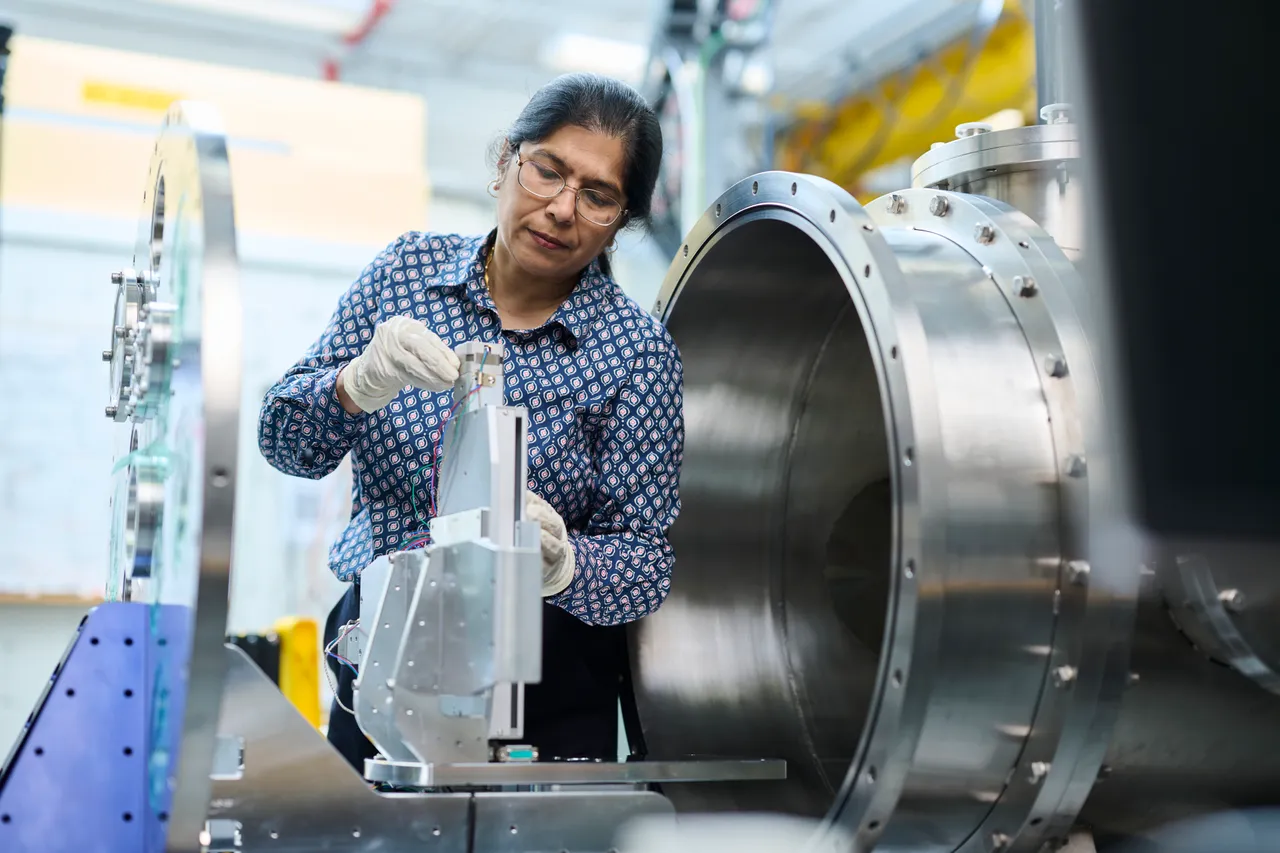 ANU Heavy Ion Accelerator - 100573