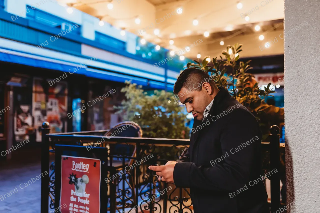 Student's gathering at Dolly's in City Centre (4)