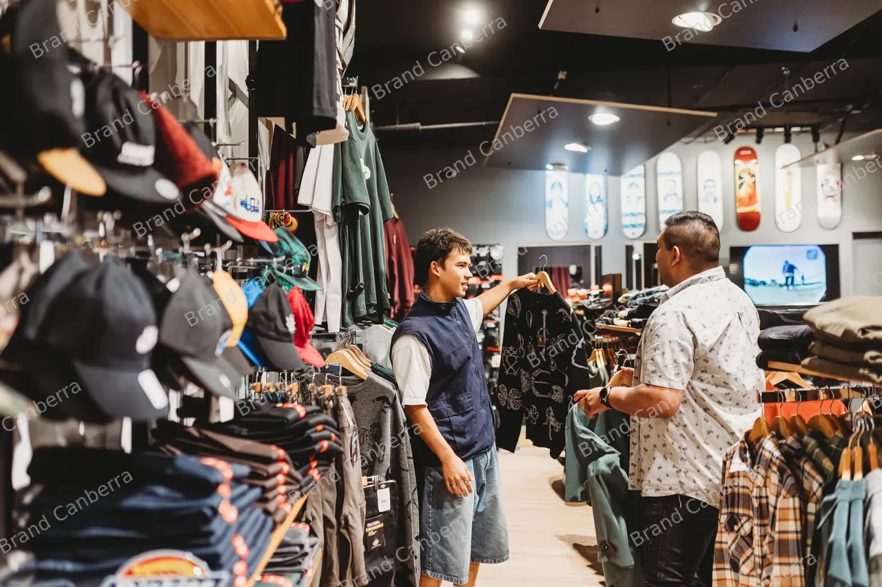 Students shopping at Trilogy Skate Shop in Braddon (3)