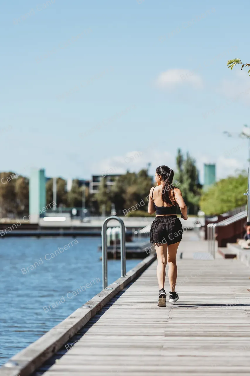 Student jogging along Kingston Foreshore (4)