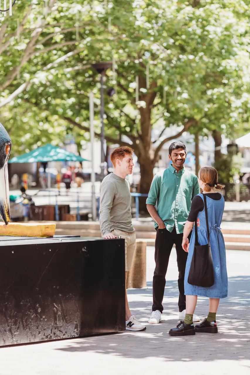 Students in Garema Place - 100887