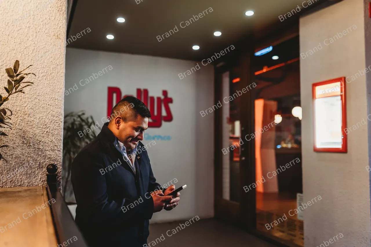 Student's gathering at Dolly's in City Centre (2)