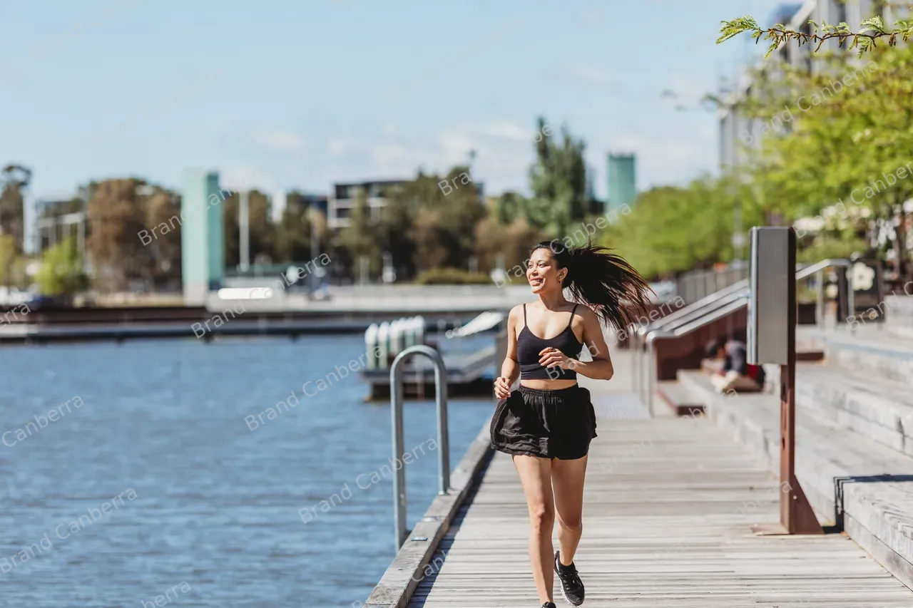 Student jogging along Kingston Foreshore (7)
