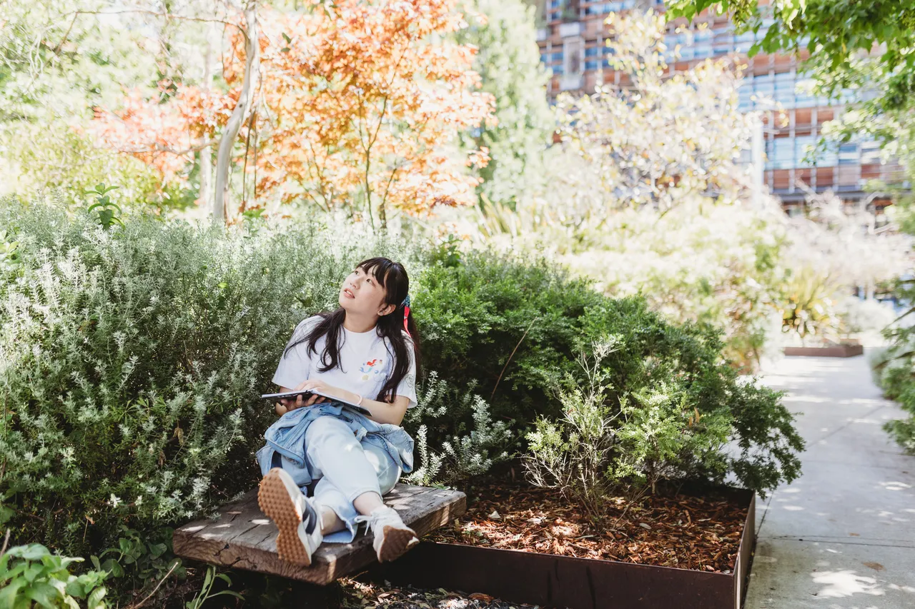 Students in New Acton - 100744