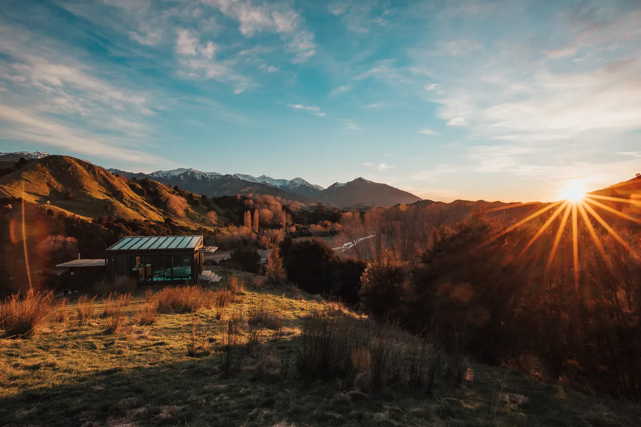 Kahutara PurePod - sunrise in early springtime