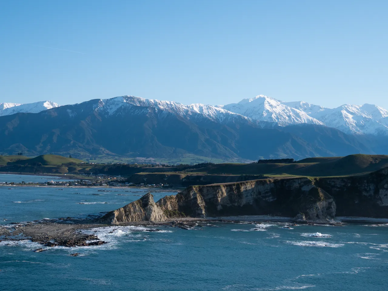 Kaikoura Peninsular view with Mountains