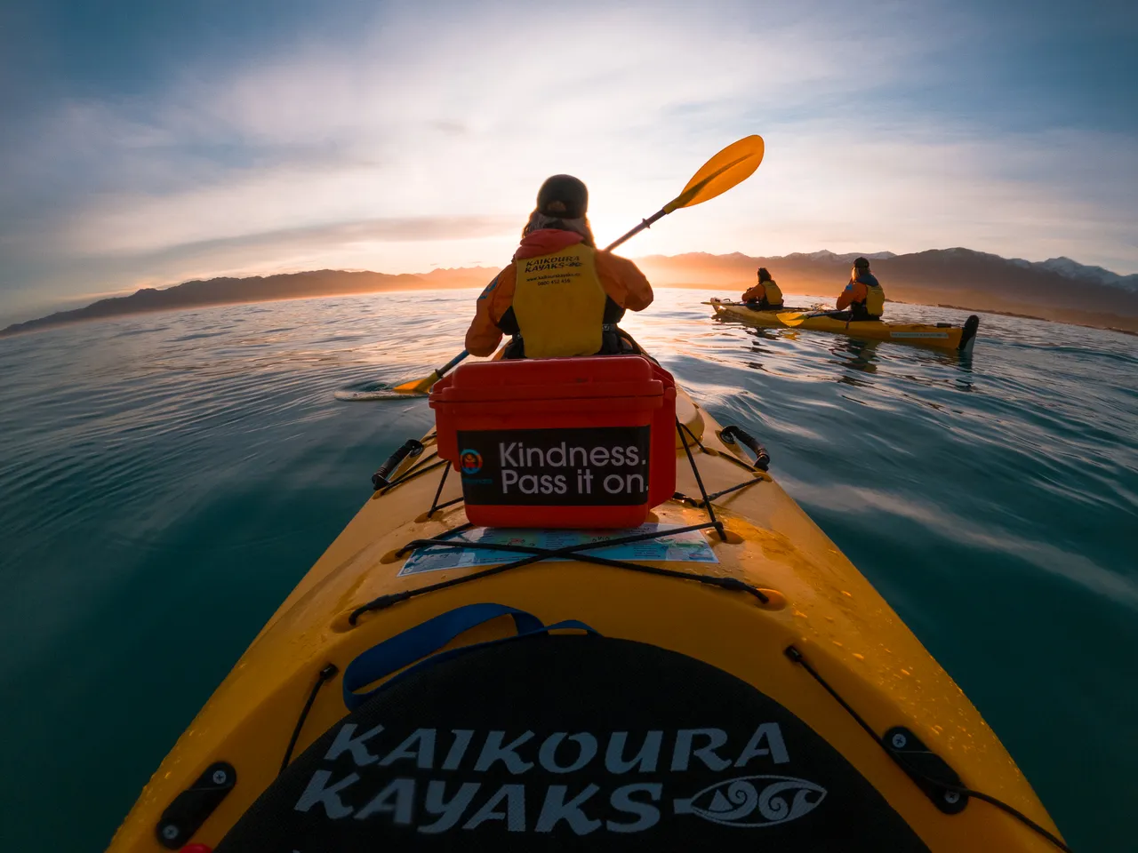 Kaikoura Kayaks Sunset Rear View Water Paddle Right Mountains