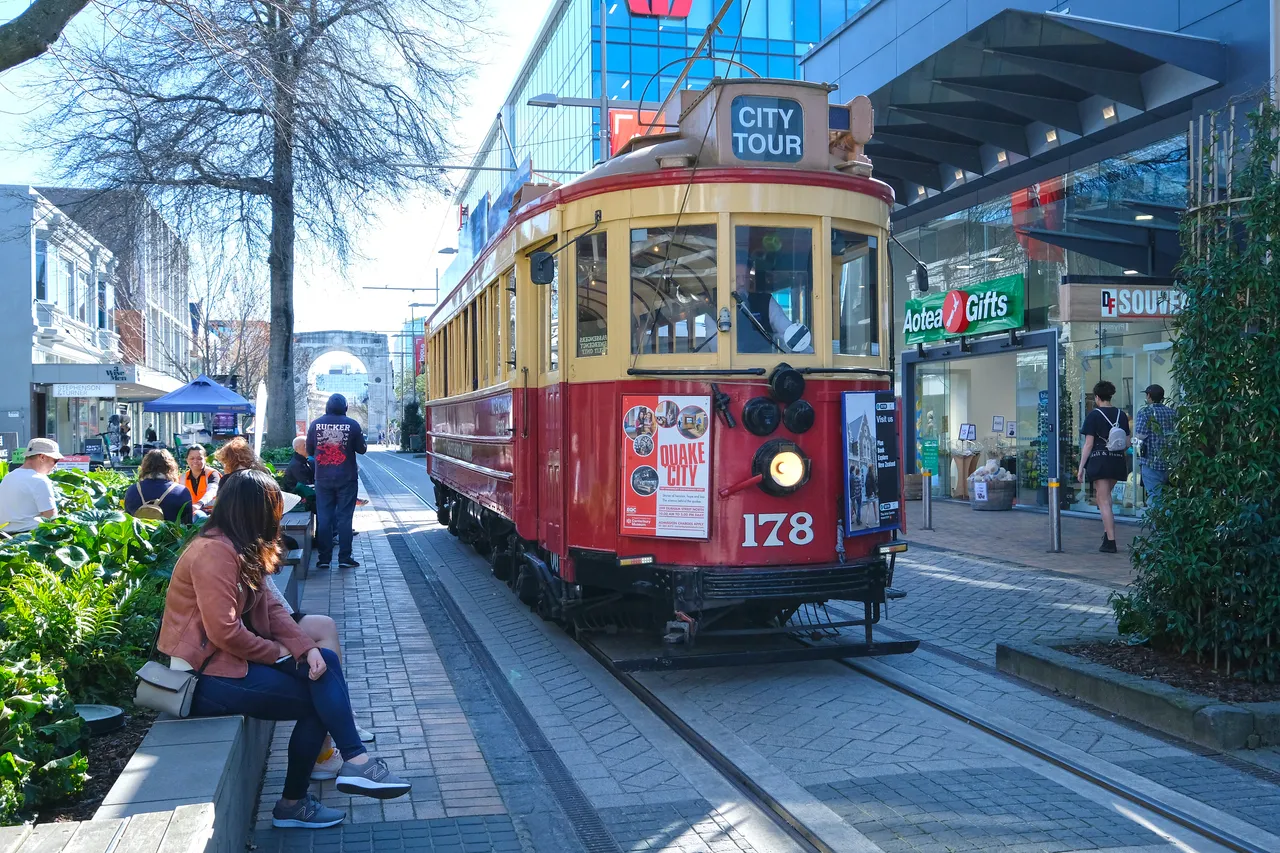Tram Cashel Mall